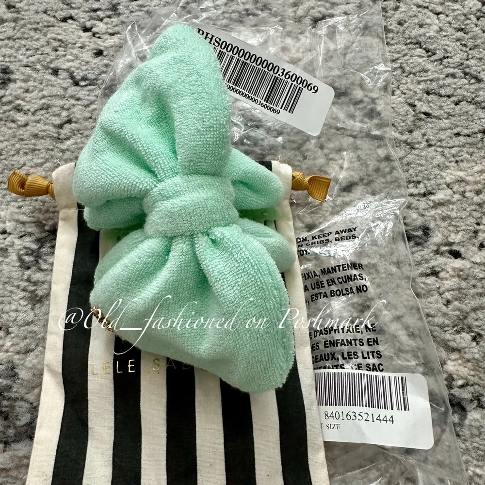NWOT LELE SADOUGHI Simone Terry Cloth Claw Clip - Sea Glass